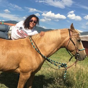 Meet your Posher, Adalia